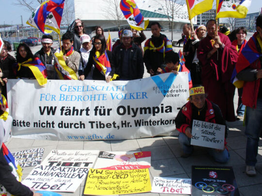 „VW fährt für Olympia – bitte nicht durch Tibet, Herr Winterkorn!“