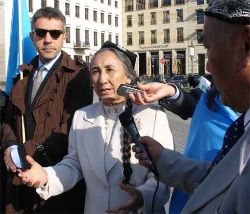 Friedens-Aktion in Nürnberg: „Frieden, Freiheit und Gerechtigkeit für Tibet und unsere Welt“