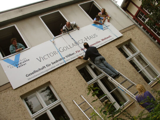 Impressionen von der Einweihungsfeier des Victor-Gollancz-Hauses der Gesellschaft für bedrohte Völker [Teil 1]