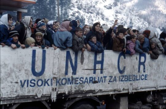 Die Verantwortung für den gescheiterten Schutz für die Opfer des Völkermords von Srebrenica