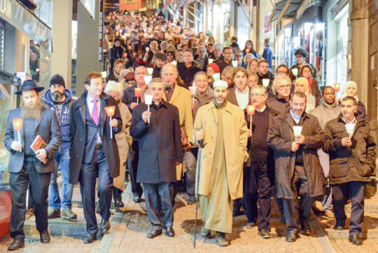 Editorial: Lasst uns unseren Glauben!