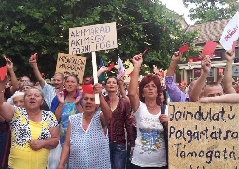 https://romediafoundation.wordpress.com/2014/10/01/displacing-the-roma-in-miskolc-between-the-rhetoric-of-slum-eradication-and-the-ethnicization-of-poverty/