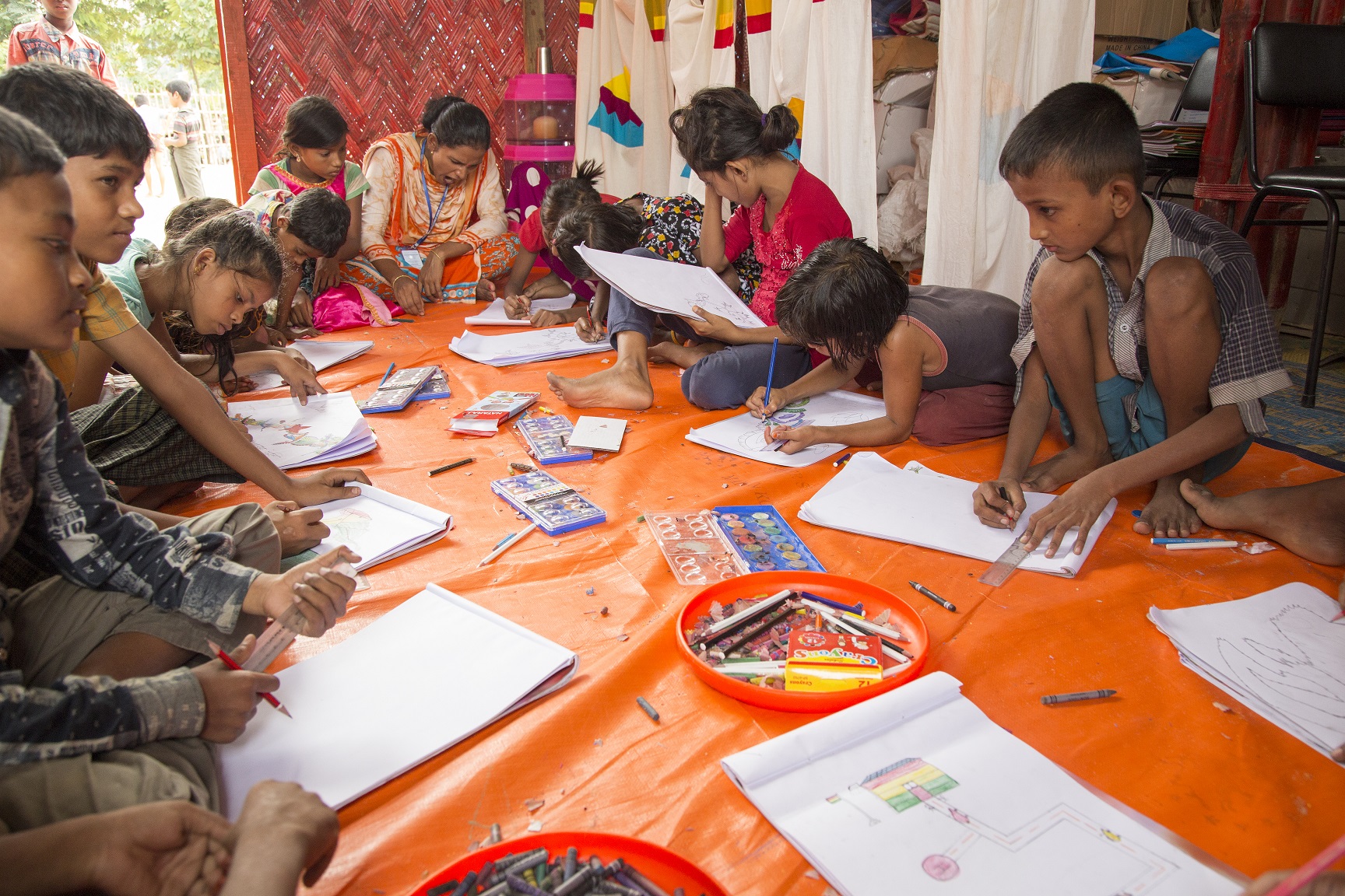 https://www.flickr.com/photos/dfid/38312274691/
