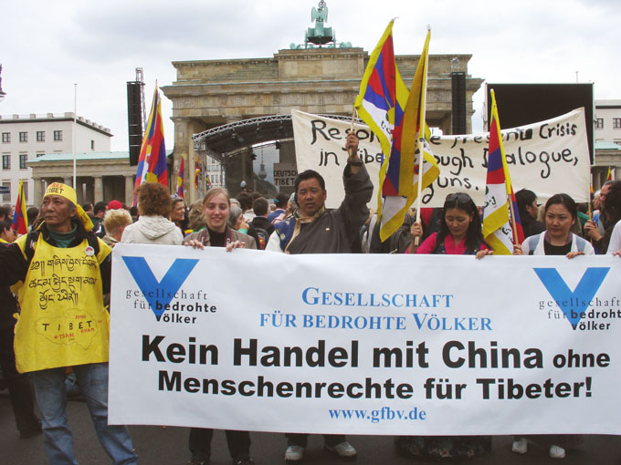 Bildergalerie Solidaritätskundgebung für den Dalai Lama in Berlin
