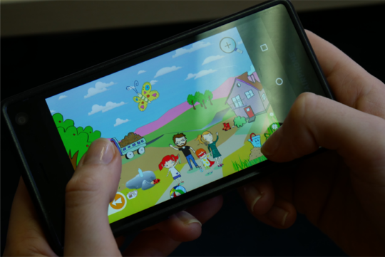 Spielend die Sprache vertiefen – mit der Familie Babulin