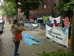 Menschenrechts- und Umweltorganisationen protestieren gegen Amazonas-Staudamm Belo Monte