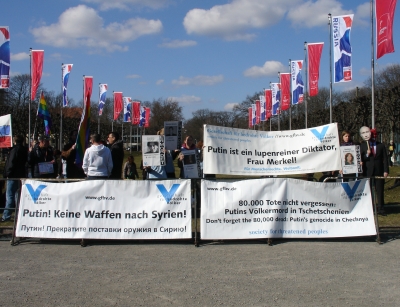 Demonstration für Bürger- und Menschenrechte vor russischer Botschaft in Berlin