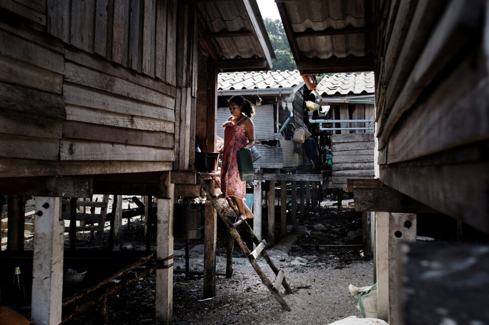 Thailands Seenomaden stehen 10 Jahre nach der Tsunami-Katastrophe vor dem Aus
