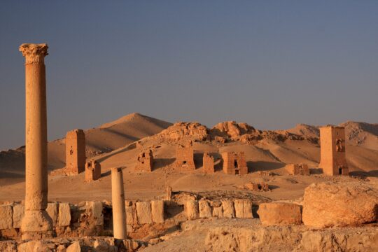 Irak/Syrien: Im Schatten von Palmyra zerstört IS Kirchen, Moscheen und yezidische Heiligtümer