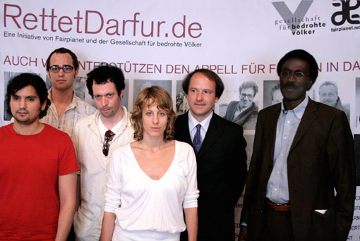 Prominente appellieren an Bundeskanzlerin Merkel zum „Global day for Darfur“ am 29. April