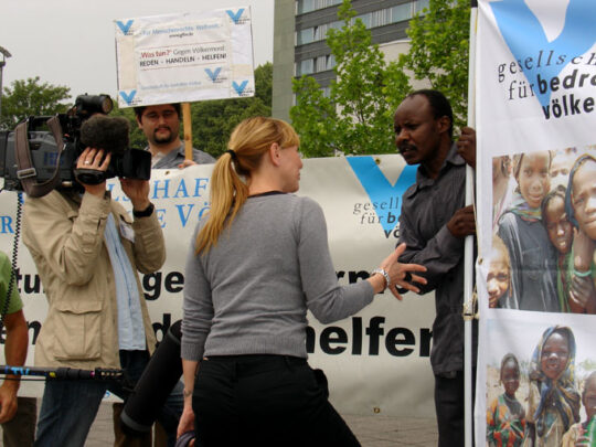 Society for Threatened Peoples contradicts documenta-maker Buergel and demands responsibility from Art