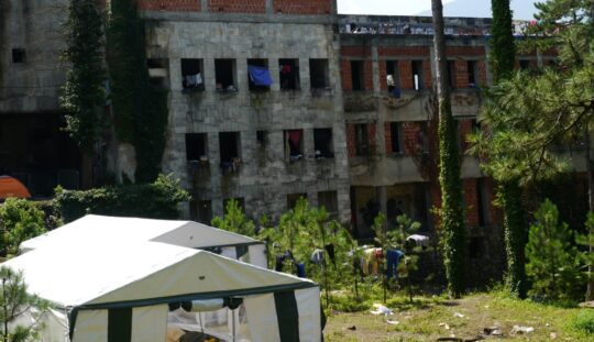 Bosnien: Gestrandete Flüchtlinge müssen besser versorgt werden