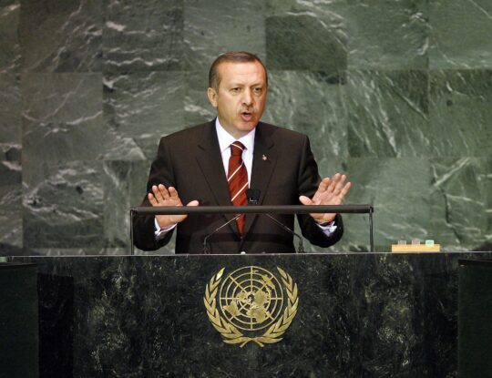 Syrien: Türkische Truppen und Islamisten vertreiben Kurden