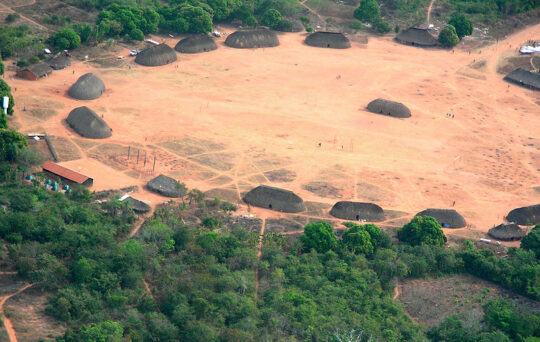 Nach blutigem Angriff auf indigene Gamela in Amazonien schwere Vorwürfe gegen brasilianische Regierung: Schutz für Ureinwohner wurde aufgeweicht