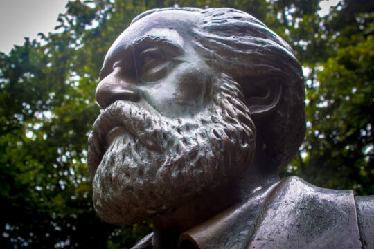 Marx-Denkmal wird in Trier enthüllt