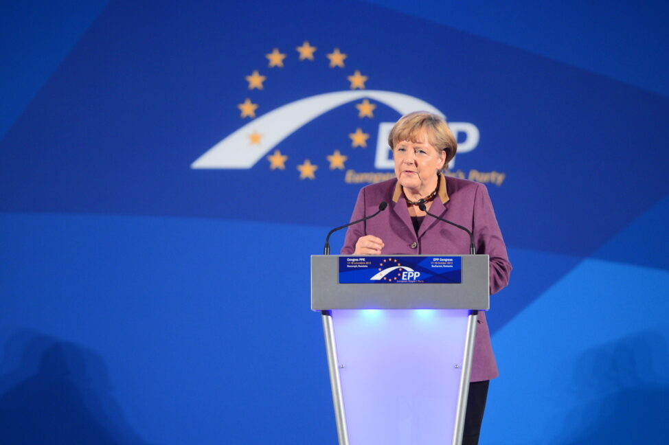 Merkel darf zu Massenmord nicht schweigen