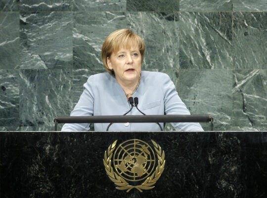 Angela Merkel: Halten Sie fest am Kurs für Menschlichkeit!