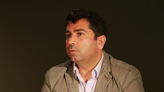 Interview mit yezidischem Menschenrechtler Mirza Dinnayi
