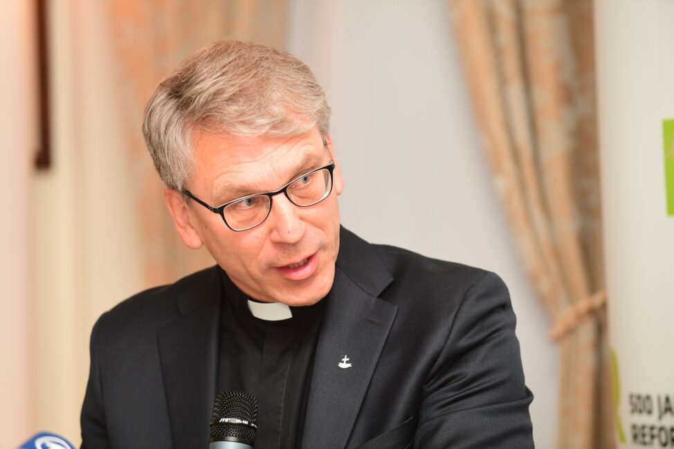 Generalsekretär des Ökumenischen Rates der Kirchen schweigt bei China-Besuch zur Verletzung der Religionsfreiheit