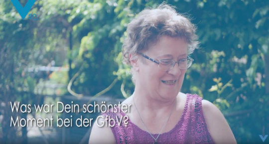 Hinter den Kulissen: GfbV-Referentin Yvonne Bangert